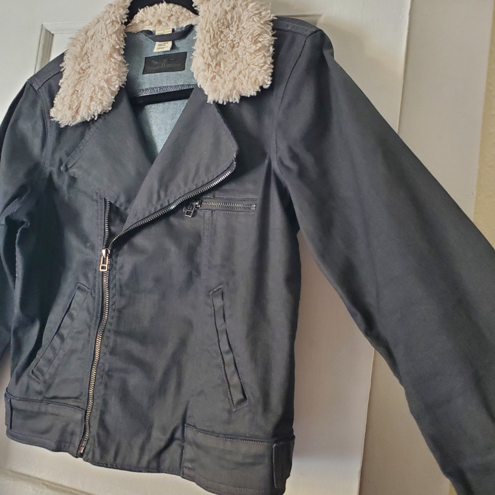 Levi's Dark Gray Jean Moto Jacket with Cream Fleece Collar - Picture 4 of 8